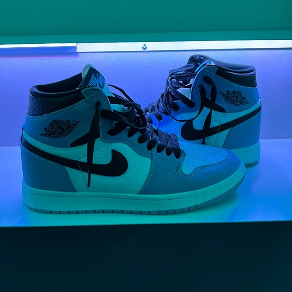 Nike Other - University Blue Jordan 1 mid